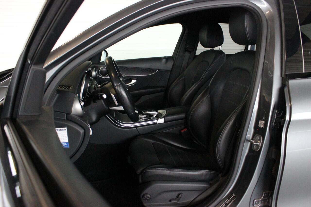 Mercedes-Benz C-KLASSE 180 Business Solution AMG-Line Facelift | Night-pakket | Trekhaak | Carplay | Camera | Virtual Cockpit | Side-Assist | Cruise | 18" LMV | Halfleder | PDC V+A