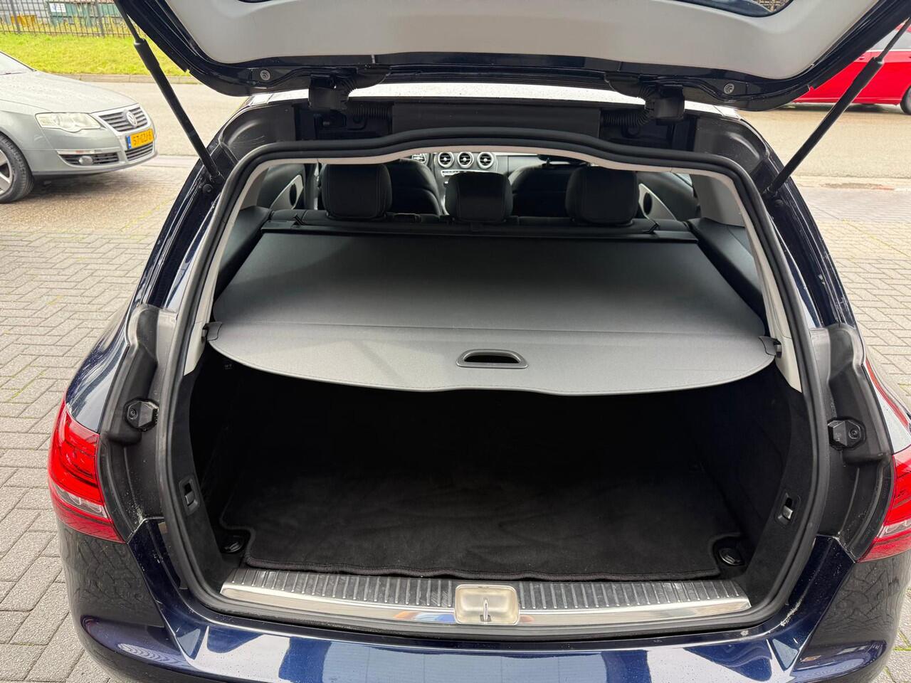 Mercedes-Benz C-KLASSE Estate 180 Business Solution Plus Upgrade Edition | 1E EIGENAAR | 12MND GARANTIE | AUTOMAAT | LED | CARPLAY | AMBILIGHT | NAVI | LMV | CRUISE | NL-AUTO |