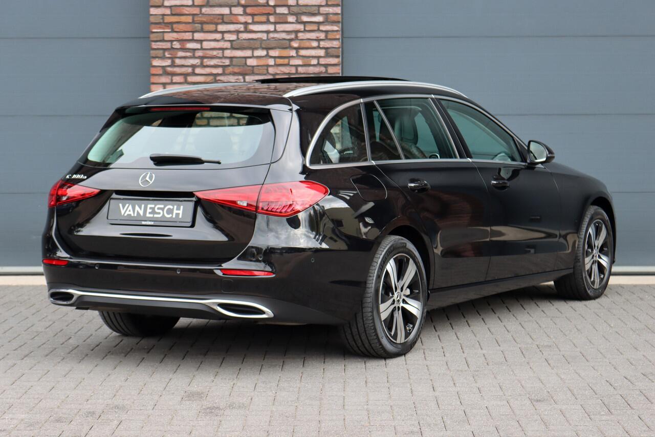 Mercedes-Benz C-KLASSE Estate 300 e Luxury Line | Panoramadak | Camera | Cruise Control | Sfeerverlichting | Dodehoekassistent | High Perf. LED | Apple Carplay/Android Auto | Stoelverwarming |