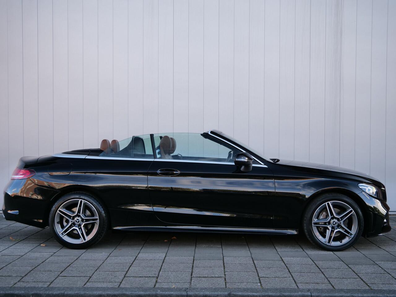 Mercedes-Benz C-KLASSE Cabrio 180 157pk AMG Line Premium Plus Automaat Apple Carplay / Leder / Camera / Windscherm
