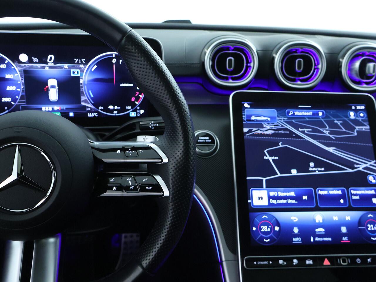 Mercedes-Benz C-KLASSE Estate 300 e AMG Plug-In Hybride AMG Line | Night Pakket | Trekhaak | Panorama Schuif-Kanteldak | Memory Voorstoelen. Inclusief 24 maanden Mercedes-Benz Certified garantie voor Europa.