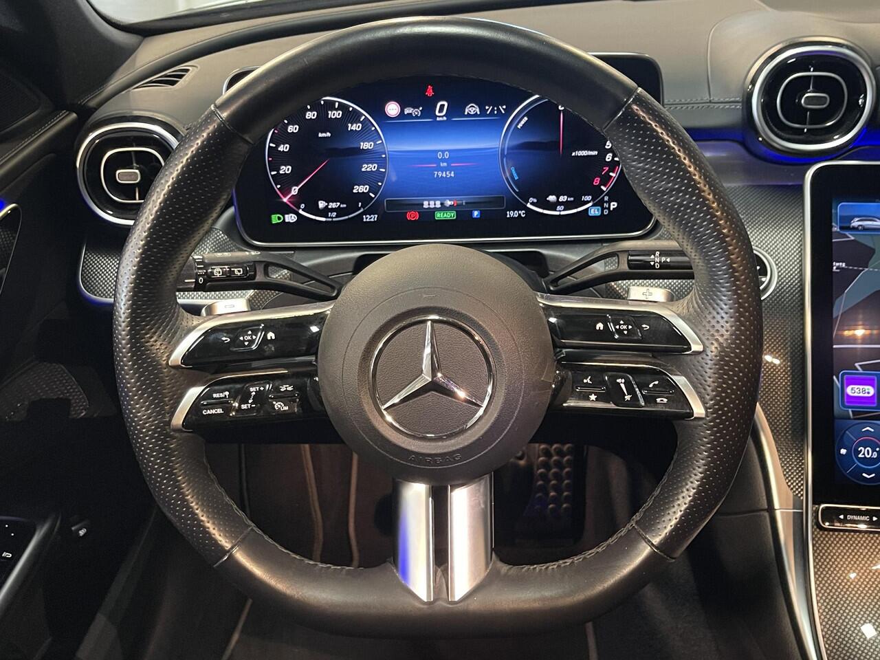 Mercedes-Benz C-KLASSE Estate 300 e AMG Line 18"/Trekhaak/Adaptieve cruise/LED/Stoelverwarming/Camera/Elektrische klep/Dodehoek/Sfeerverlichting