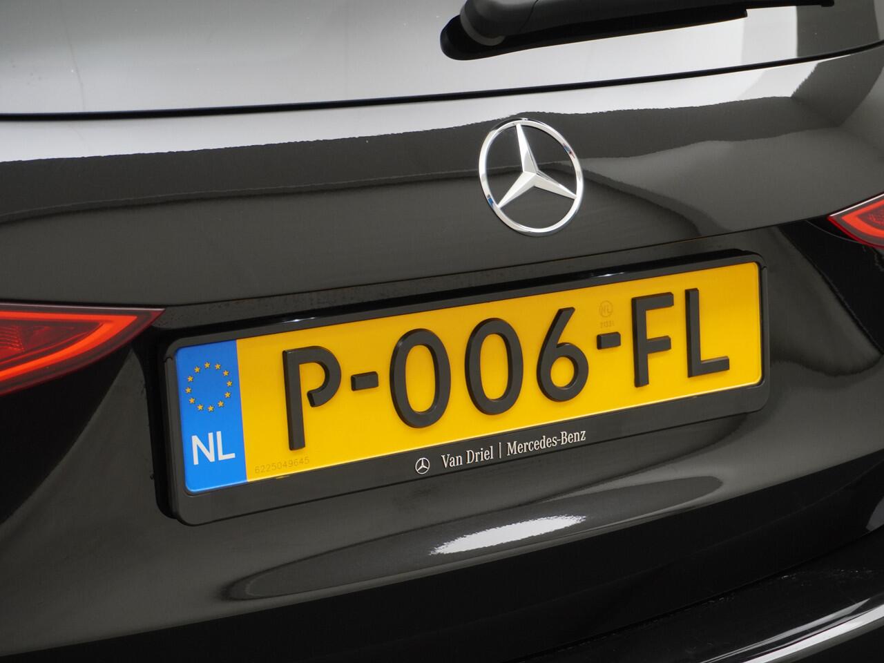 Mercedes-Benz C-KLASSE Estate 300 e AMG Line | Pano Sfeer