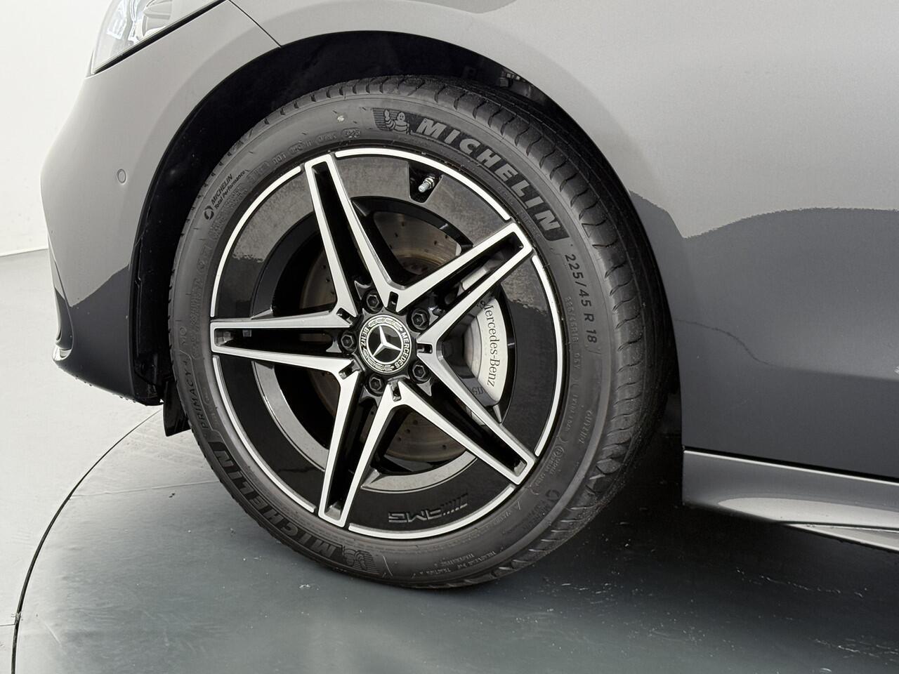 Mercedes-Benz C-KLASSE 300 e AMG Line | Burmester Night