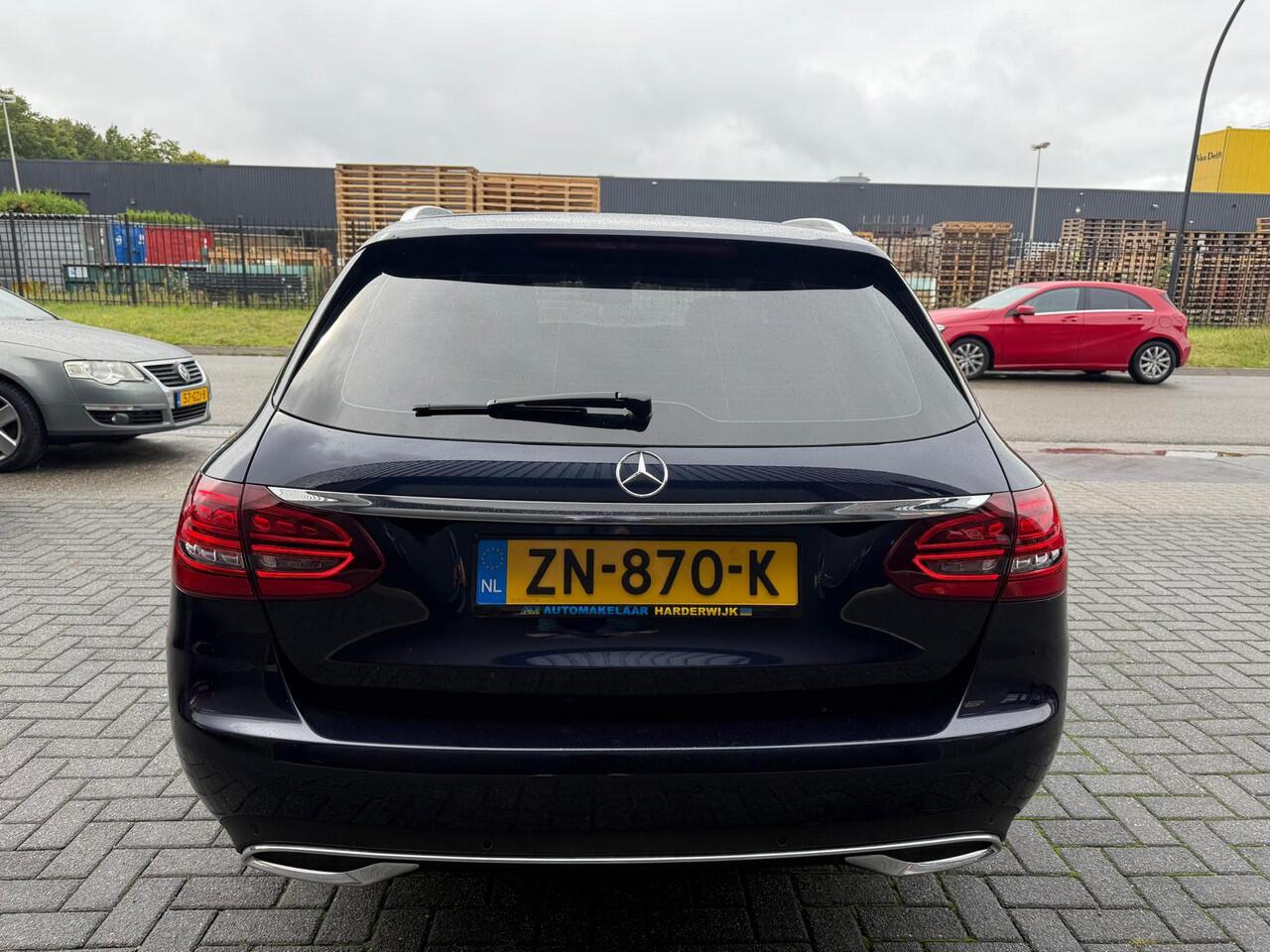 Mercedes-Benz C-KLASSE Estate 180 Business Solution Plus Upgrade Edition | 1E EIGENAAR | 12MND GARANTIE | AUTOMAAT | LED | CARPLAY | AMBILIGHT | NAVI | LMV | CRUISE | NL-AUTO |