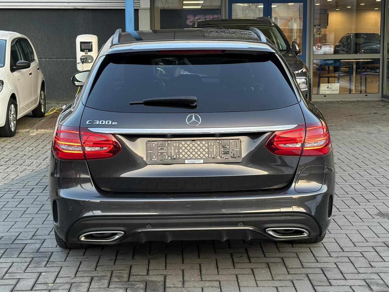 Mercedes-Benz C-KLASSE Estate 300e T AMG Line 320pk PHEV | Stoelverwarming | Bestuurdersstoel Met Geheugen | Winterset |