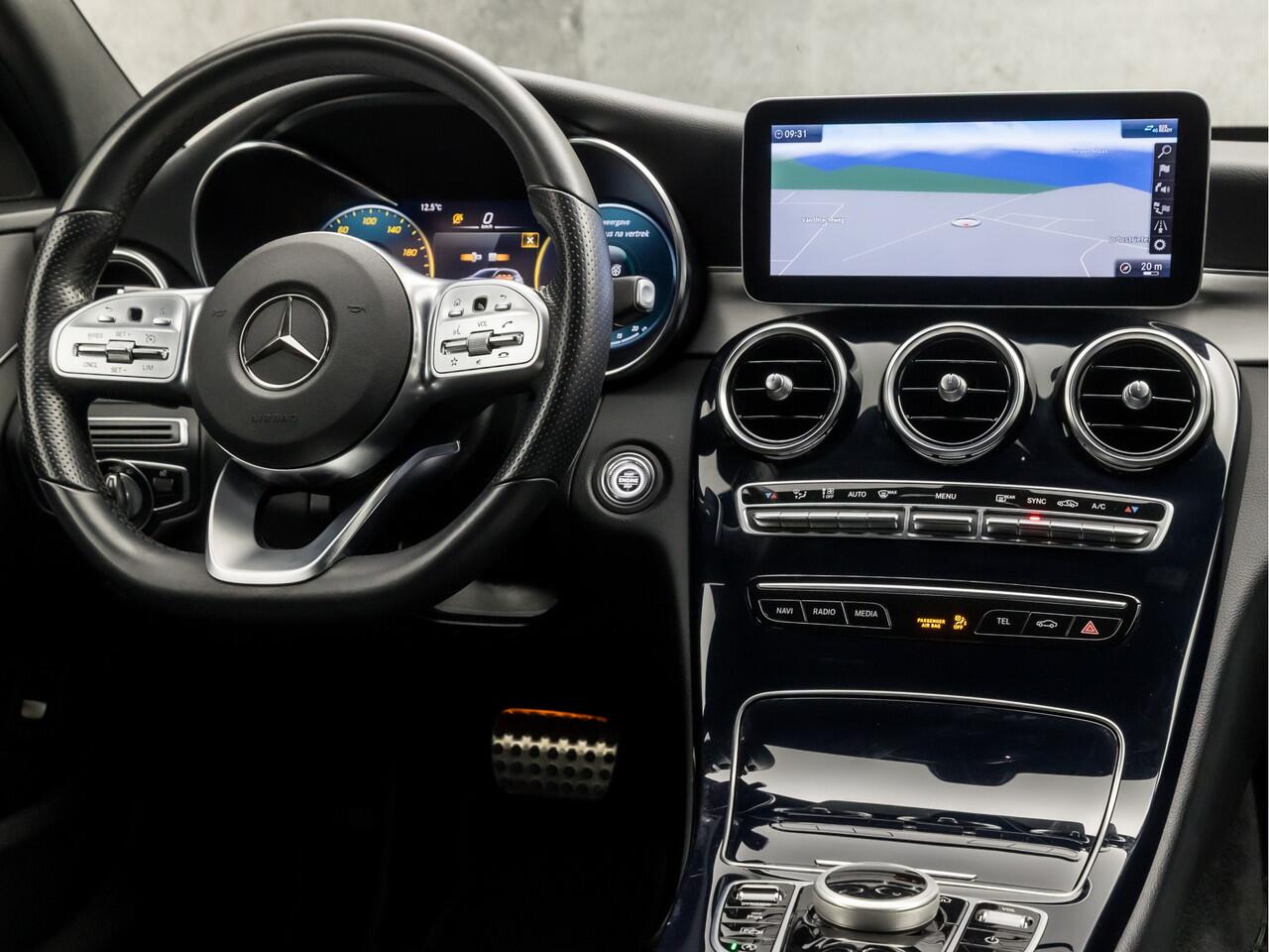 Mercedes-Benz C-KLASSE Estate 160 AMG Sport Automaat (APPLE CARPLAY, GROOT NAVI, VIRTUAL COCKPIT, CAMERA, LEDER/ALCANTARA, STOELVERWARMING, KEYLESS, ELEK ACHTERKLEP, NIEUWE APK, NIEUWSTAAT)