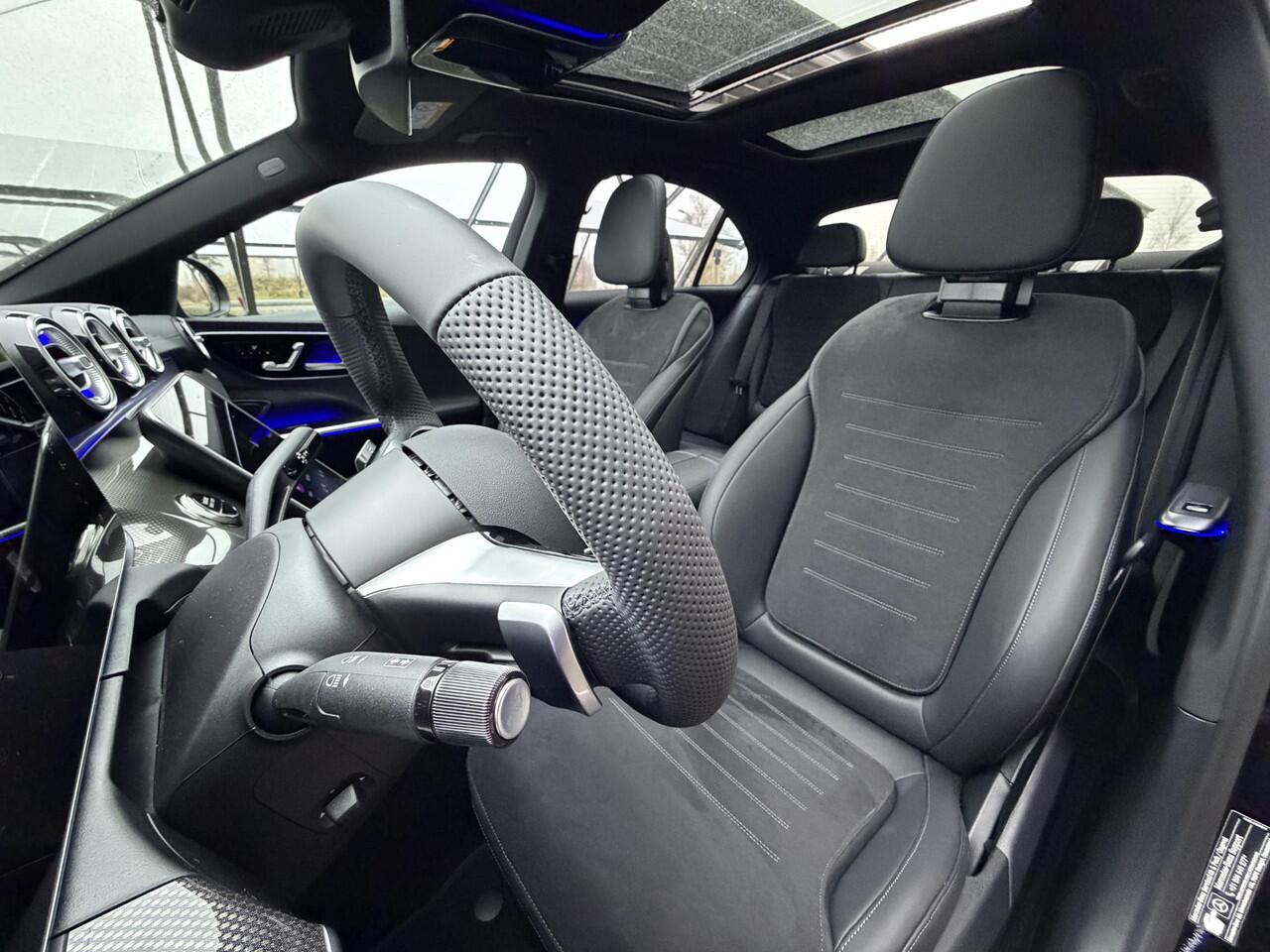 Mercedes-Benz C-KLASSE 300e Business Solution AMG | Night | Panoramadak | 360 camera | Memory stoelen | Digital light | Sfeerverlichting |