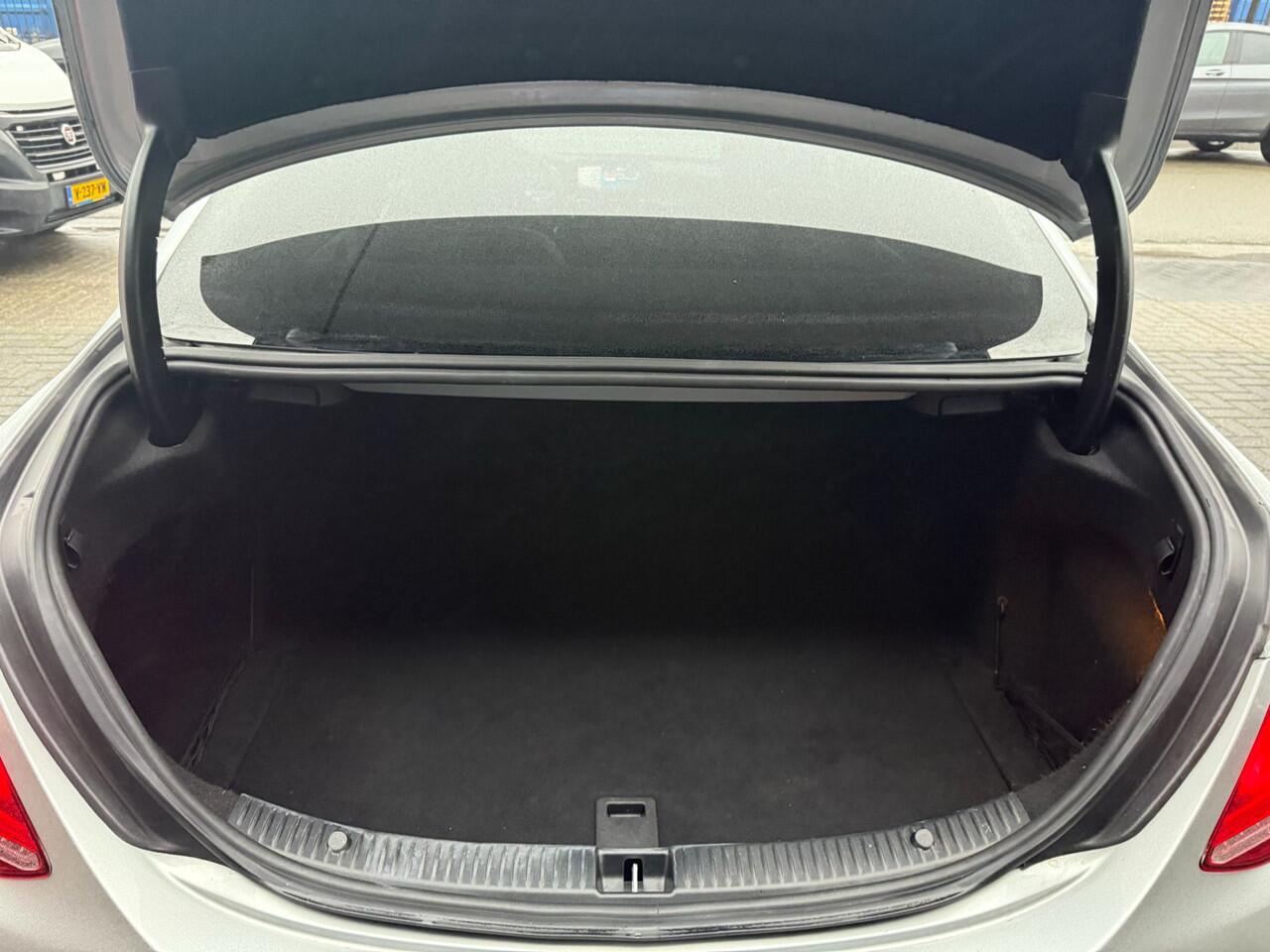 Mercedes-Benz C-KLASSE 180 Business Solution AMG | AUTOMAAT | 12MND GARANTIE | CARPLAY | LMV | PDC | NL AUTO | SFEER VERLICHTING |