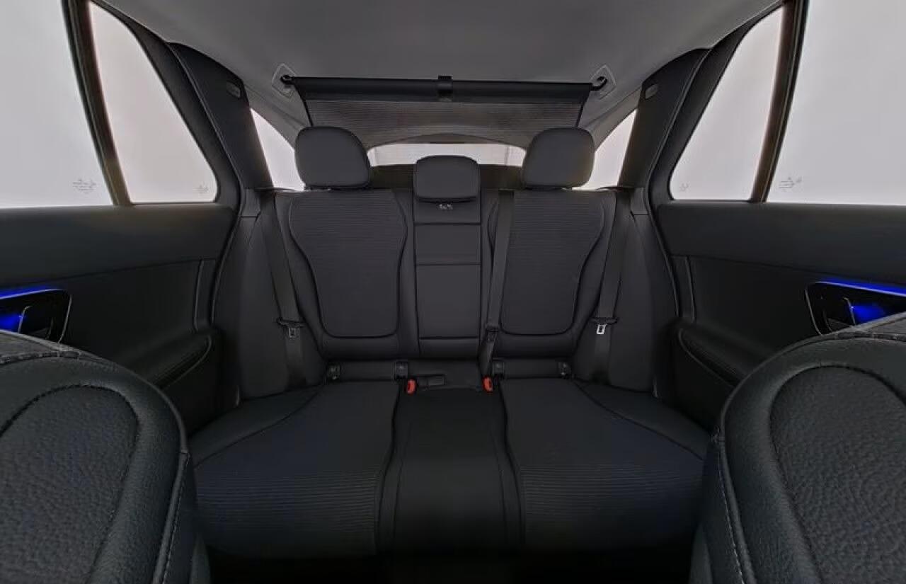 Mercedes-Benz C-KLASSE Estate 300 de 4MATIC Plug-in Hybrid Avantgarde Panorama Schuifdak Camera LED Memory Stuurverwarming Stoelverwarming