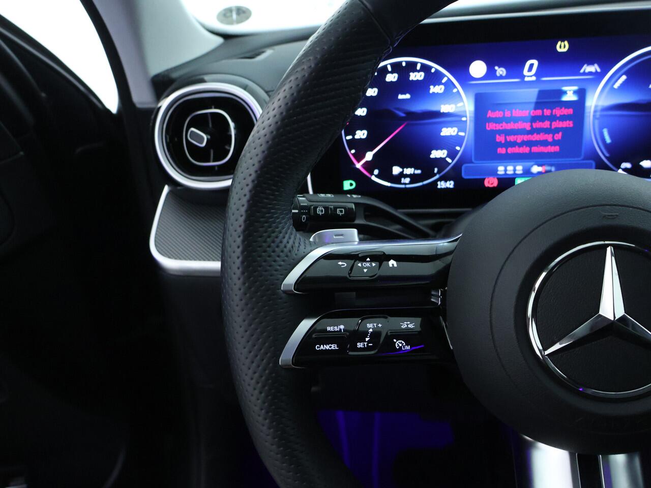 Mercedes-Benz C-KLASSE Estate 300 e AMG Plug-In Hybride AMG Line | Night Pakket | Trekhaak | Panorama Schuif-Kanteldak | Dodehoek Assist. Inclusief 24 maanden MB Certified garantie voor Europa.