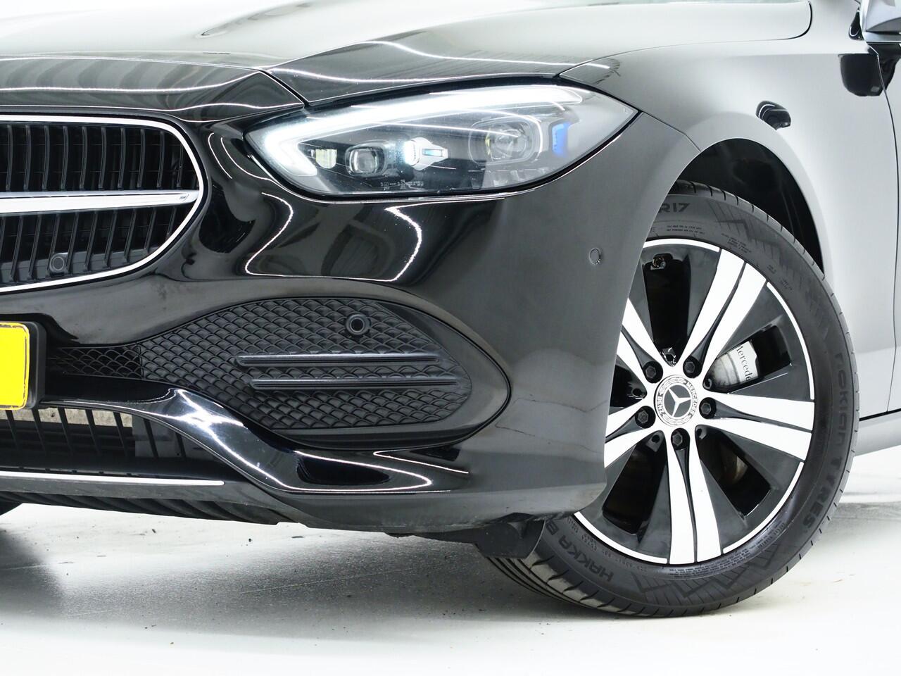 Mercedes-Benz C-KLASSE Estate 300 e Avantgarde | Keyless | Trekhaak | 360 | BLIS | Leder | Sfeerverlichting | Carplay