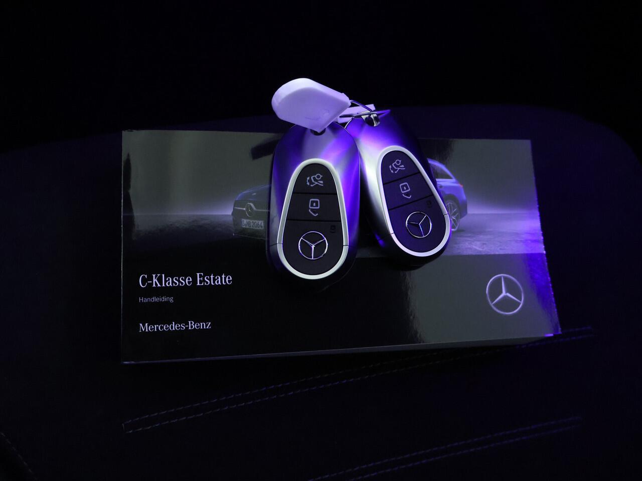 Mercedes-Benz C-KLASSE Estate 180 AMG Nightpakket | Trekhaak | Dodehoekassistent | Memory | Alarm | Stoelverwarming | Parkeerpakket met Camera | Inclusief 24 maanden Mercedes-Benz Certified garantie voor Europa.