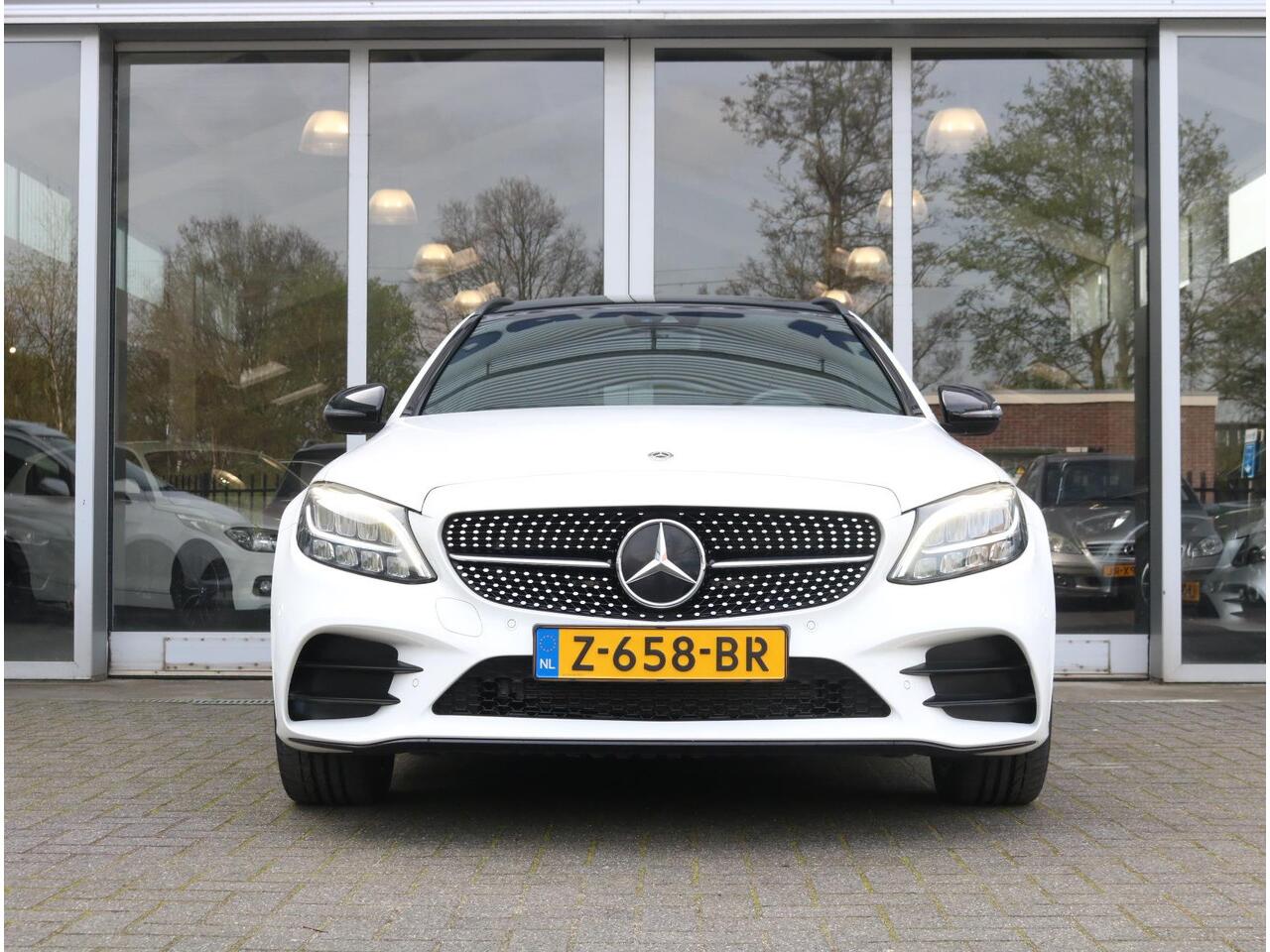 Mercedes-Benz C-KLASSE Estate 300 e Business Solution AMG | Panorama | Apple Carplay