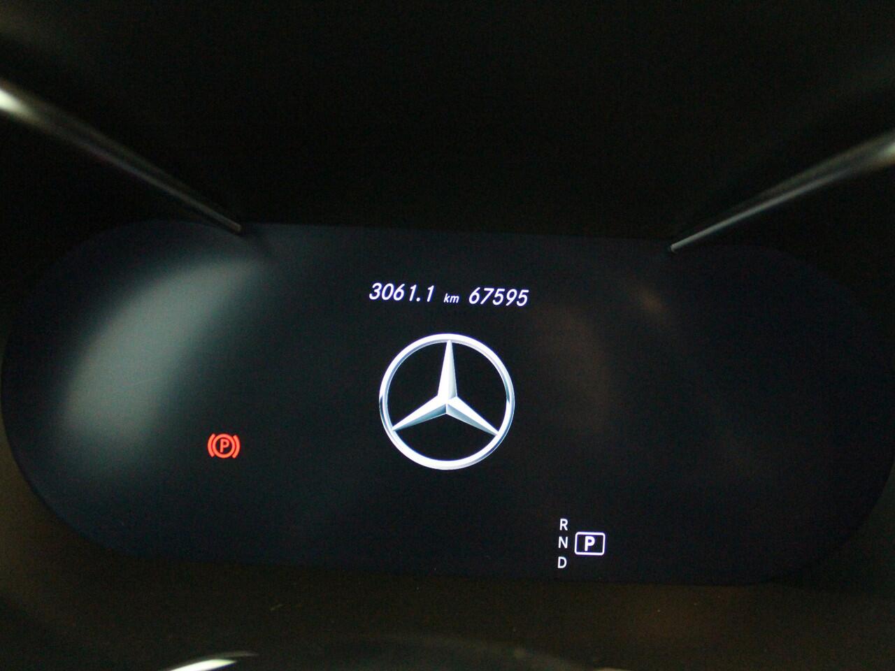 Mercedes-Benz C-KLASSE 180 Business Solution AMG | LED | Clima | Leder |*