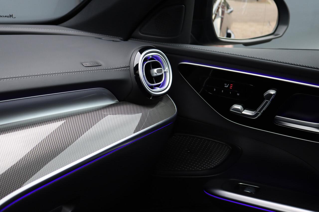 Mercedes-Benz C-KLASSE Estate 300 e Star Edition AMG Line | Panoramadak | Memory | Camera | Trekhaak | High Perf. LED | Nightpakket | Sfeerverlichting Premium | Stoelverwarming | Dodehoekassistent |