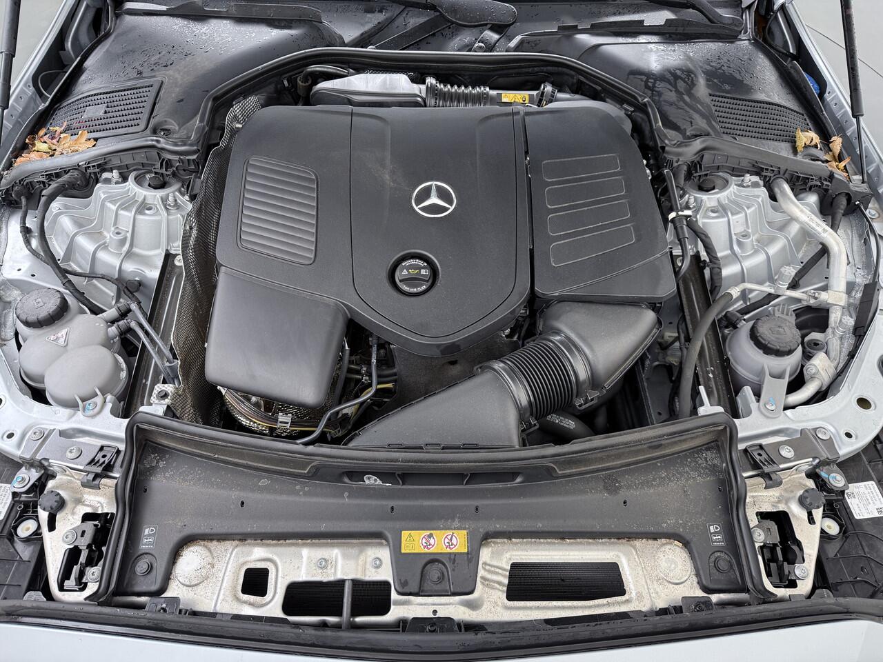 Mercedes-Benz C-KLASSE 180 AMG Line | Pano Memory Keyless Digital 360 Camera