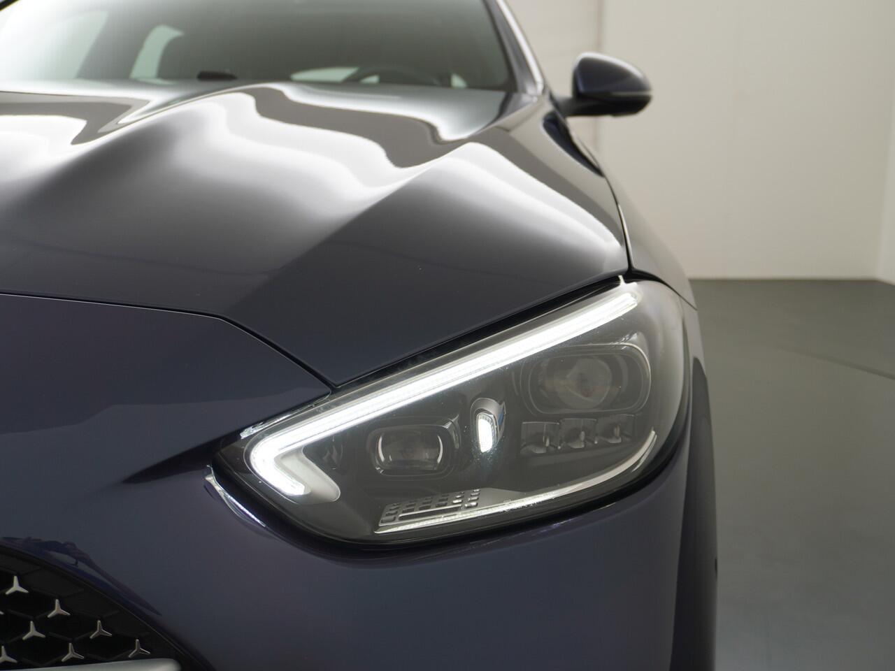 Mercedes-Benz C-KLASSE Estate 300 e AMG Line | Pano