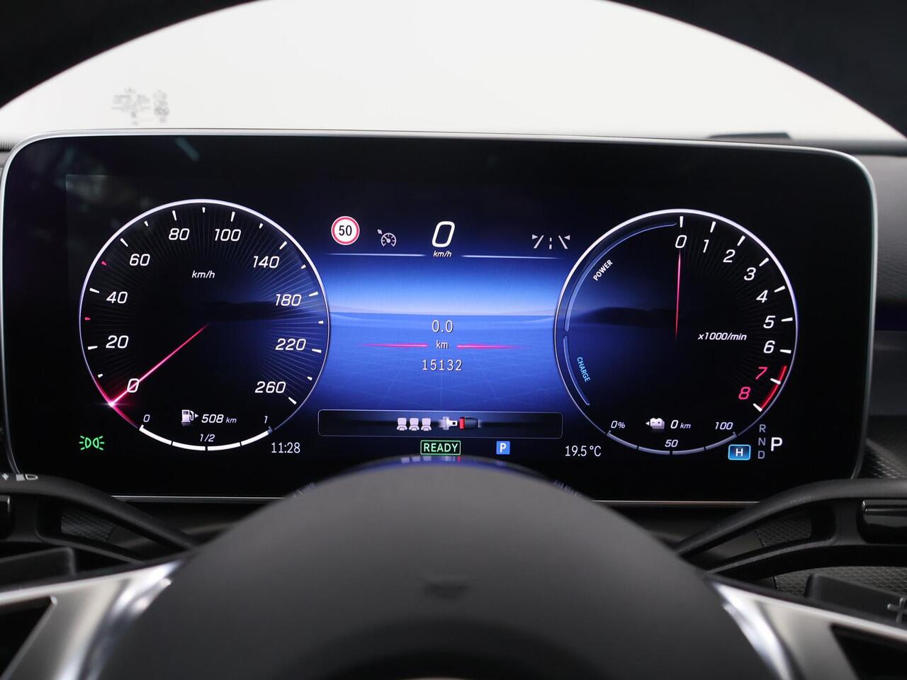 Mercedes-Benz C-KLASSE Estate 300 e Luxury Line | Panoramadak | Led verl. | Stoelverwarming | Easypack achterklep