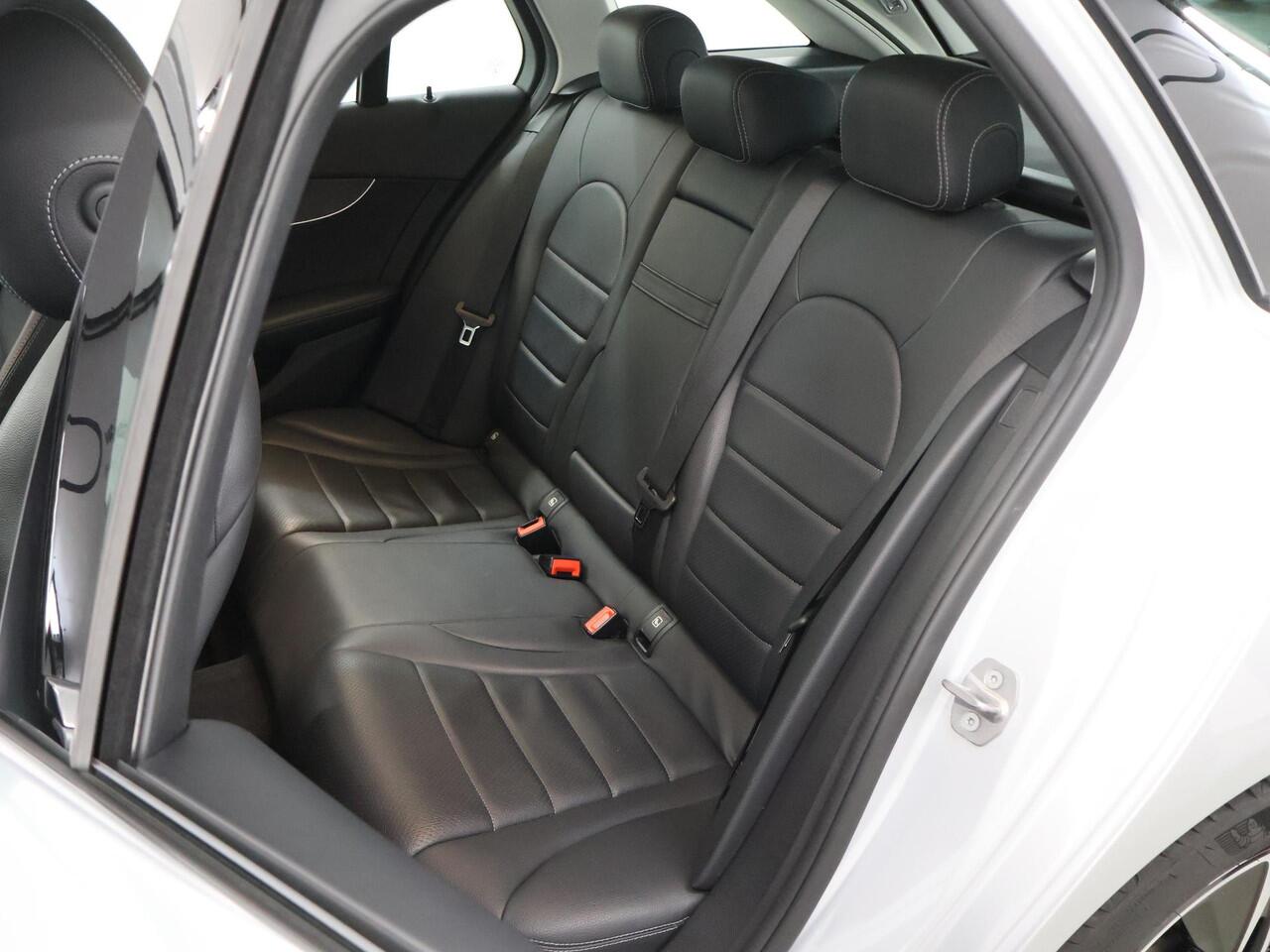 Mercedes-Benz C-KLASSE Estate 300 de Business Solution AMG Limited | Panoramadak | Widescreen | Burmester | Stoelverwarming |