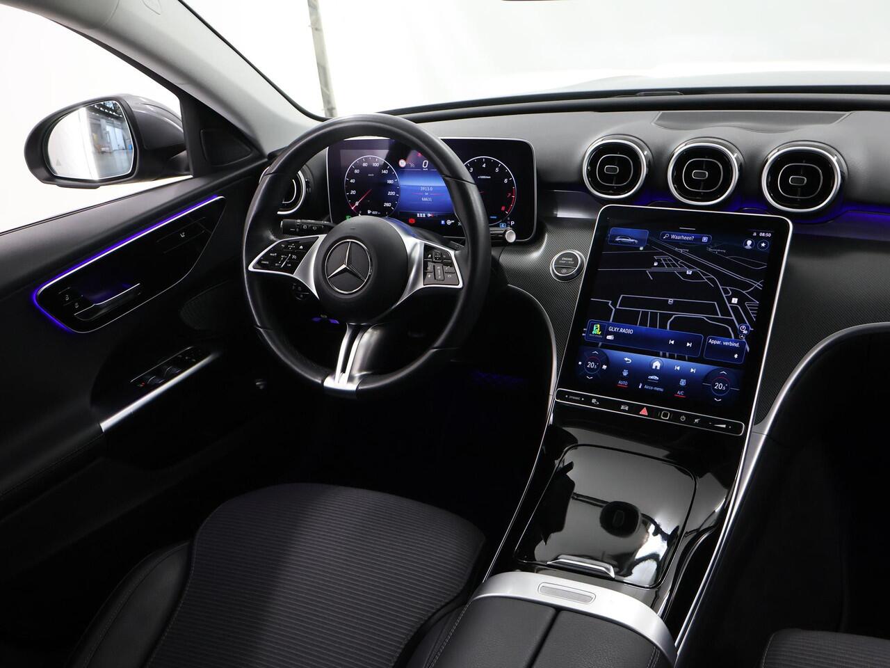 Mercedes-Benz C-KLASSE Estate 180 Luxury Line | Achteruitrijcamera | Sfeerverlichting | Stoelverwarming | Cruise Control | Appel Carplay |