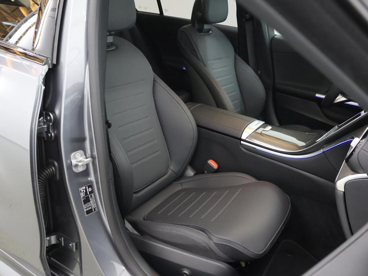 Mercedes-Benz C-KLASSE 180 Star Edition AMG Line | Panoramaschuifdak | 19" AMG velgen | Night pakket | DIGITAL LIGHT