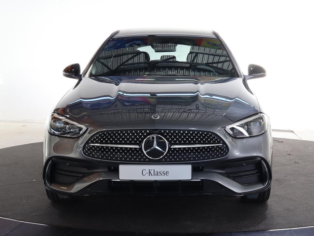 Mercedes-Benz C-KLASSE Estate 300e Business Solution AMG | Panoramaschuifdak | Burmester | Rijassistentiepakket | DIGITAL LIGHT | Trekhaak |