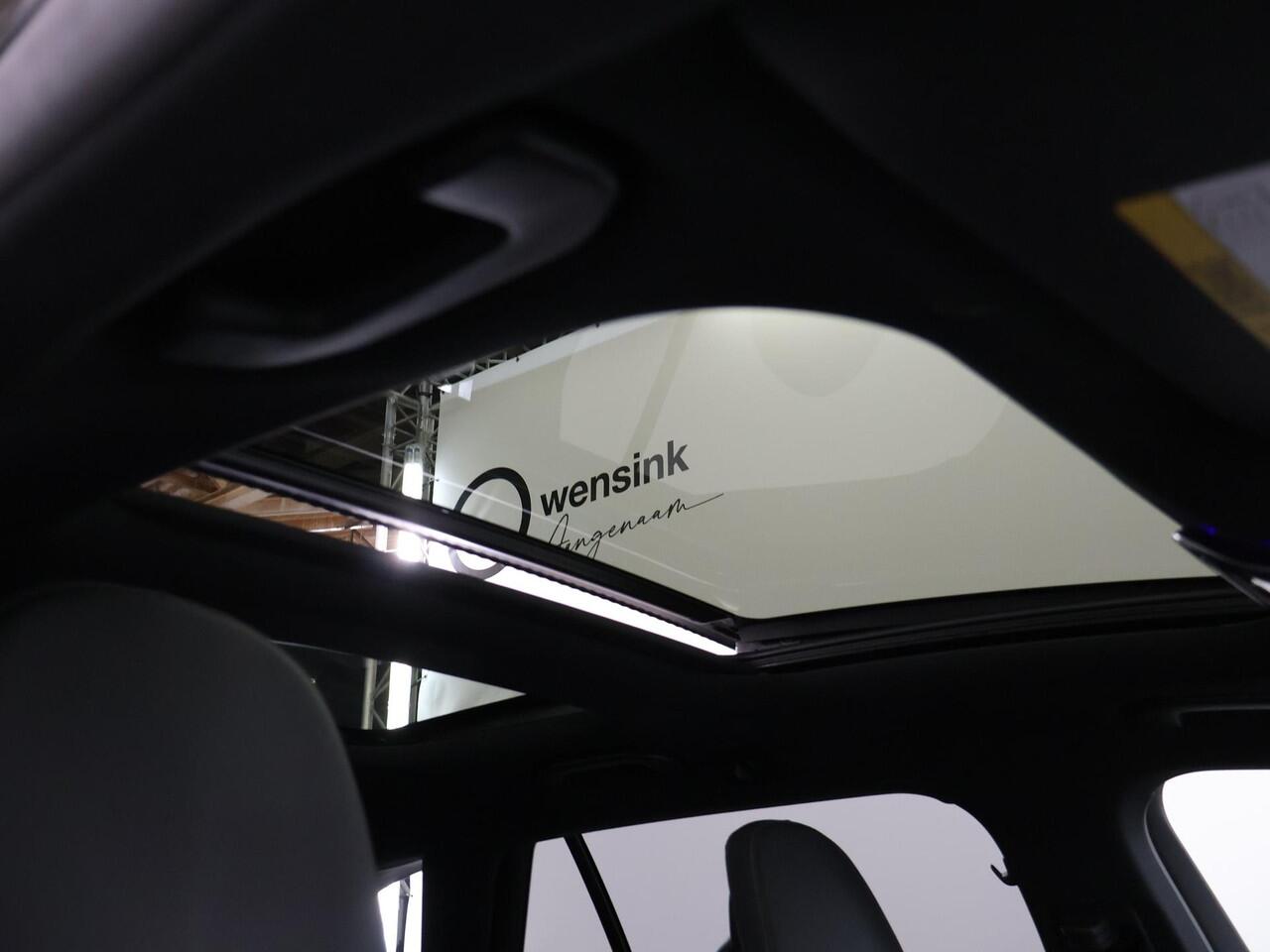 Mercedes-Benz C-KLASSE Estate 300 e AMG Night | Panoramadak | Trekhaak | Sfeerverlichting | Stoelverwarming | Alarm |