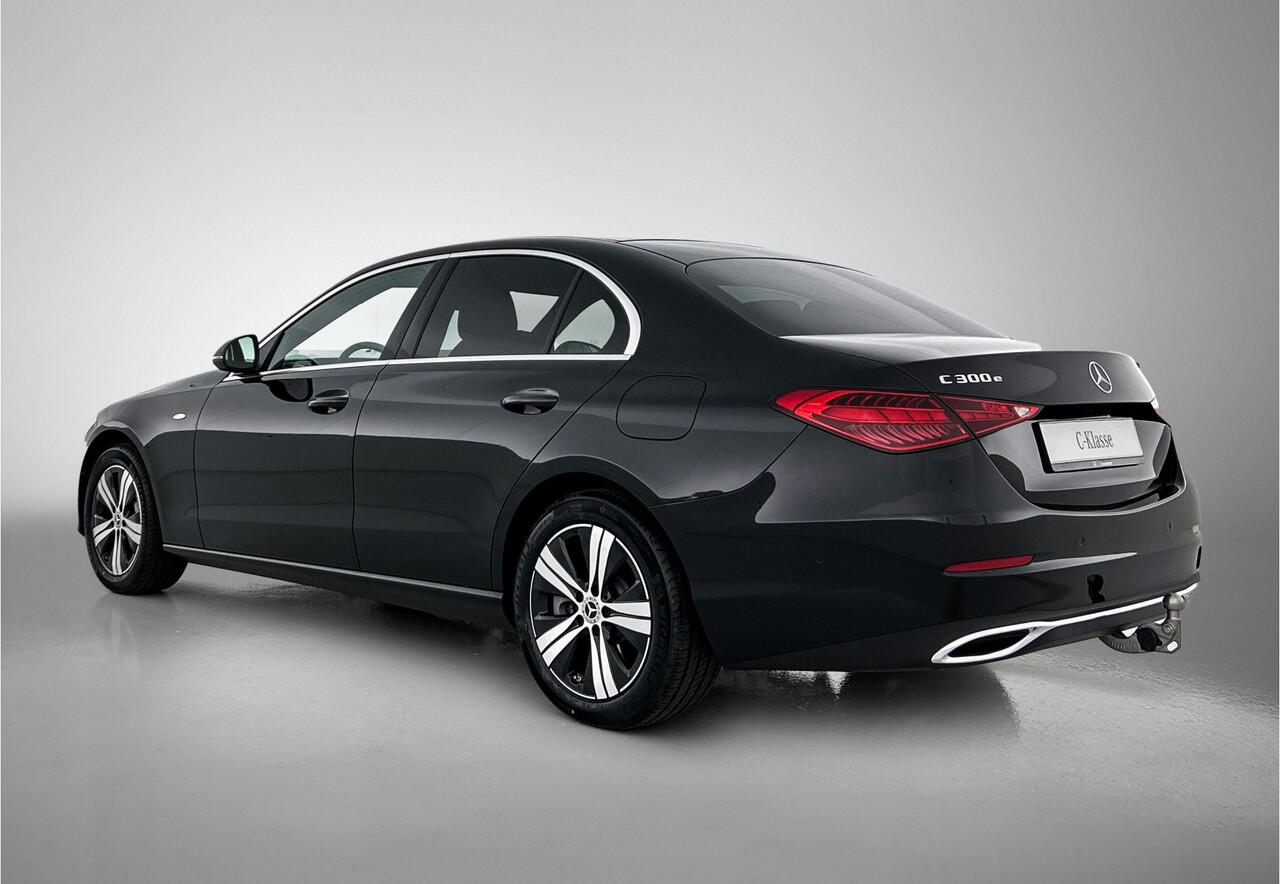 Mercedes-Benz C-KLASSE 300 e Business Solution | Trekhaak | Spiegelpakket | Parkeerpakket met achteruitrijcamera | KEYLESS GO startfunctie | GUARD 360 ° Vehicle protection Plus | Stoelverwarming voor | Zitcomfortpakket | USB-pakket |