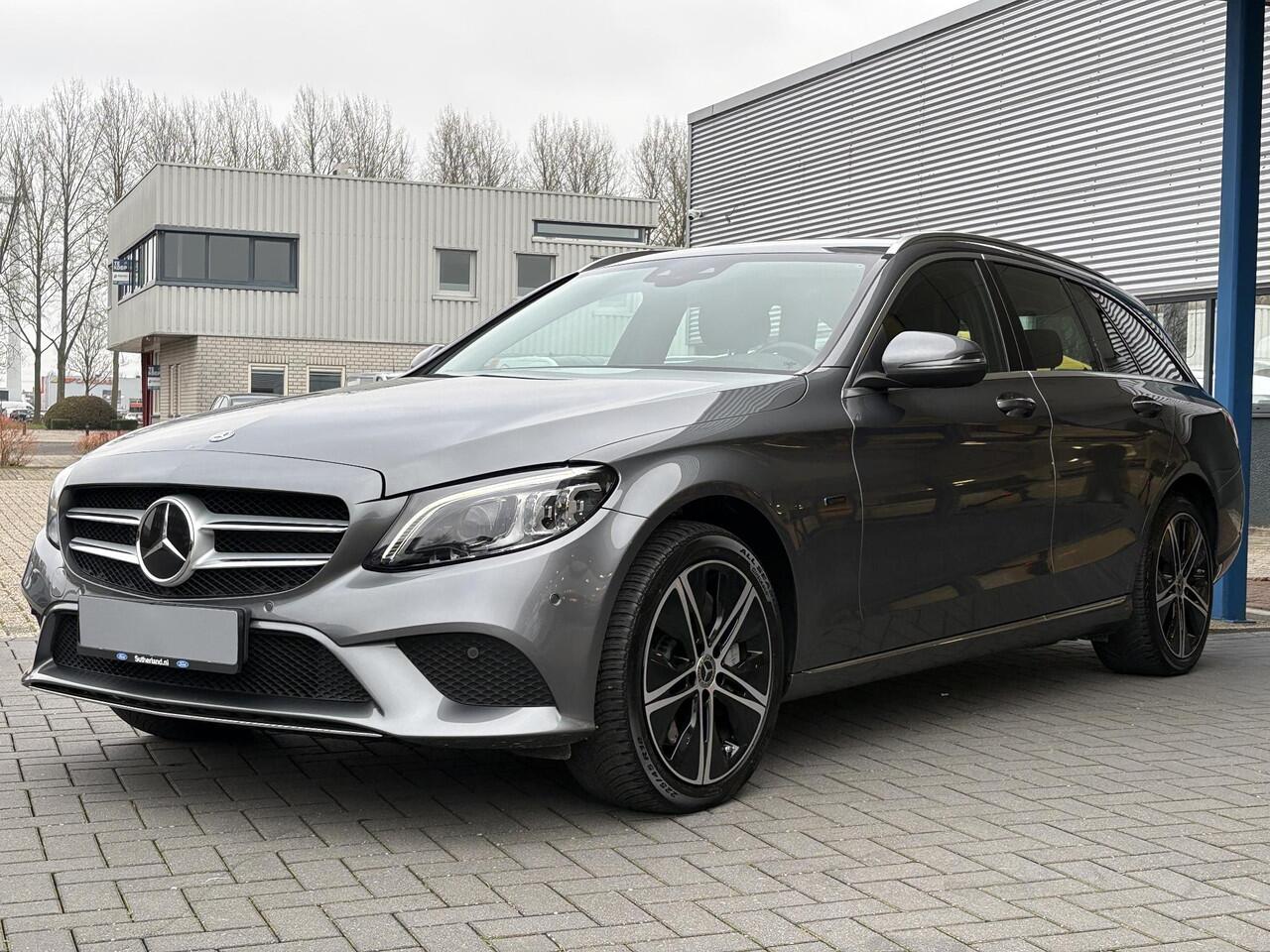 Mercedes-Benz C-KLASSE Estate 300 e Avantgarde 320pk PHEV | Trekhaak | Adaptive cruise control | Stoelverwarming | Dodehoeksensoren | Elektrische stoelen met geheugenfunctie | Head up Display |