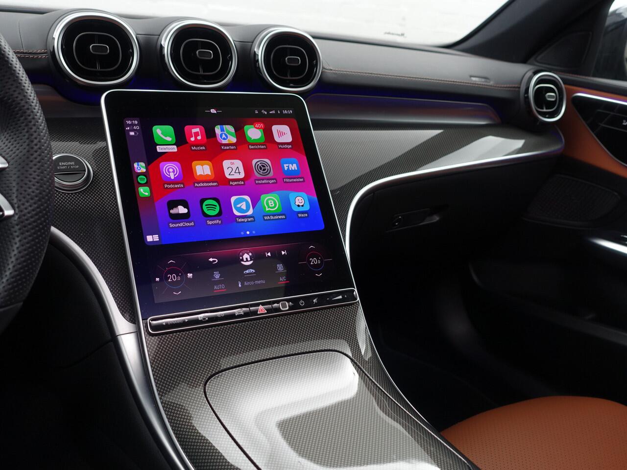 Mercedes-Benz C-KLASSE Estate 300 e AMG Line Aut- Two Tone Leder Interieur, Panoramadak, Carbon, Sfeerverlichting, Carplay, Android Auto