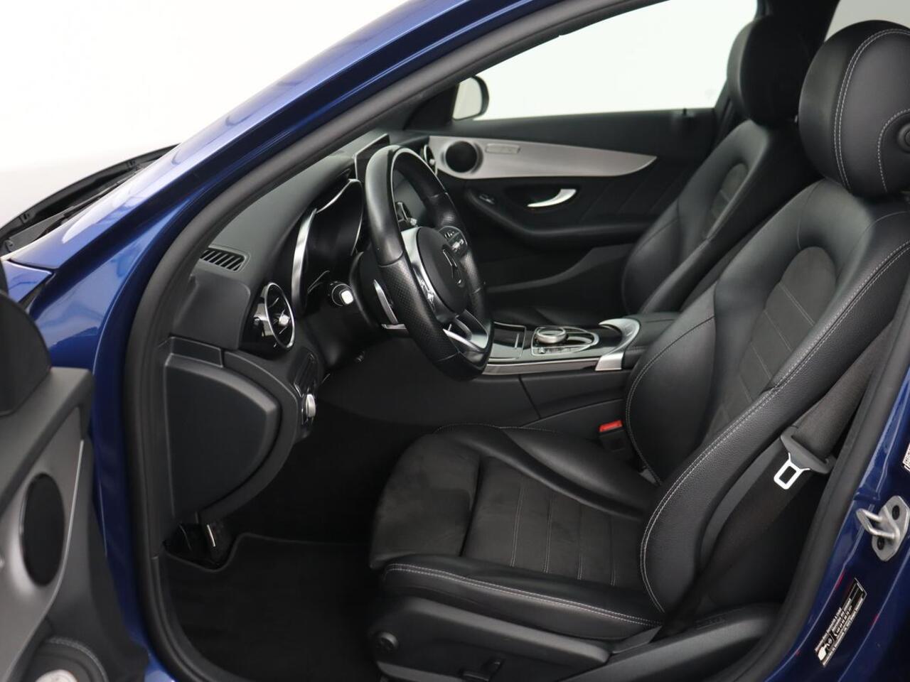 Mercedes-Benz C-KLASSE 300de AMG | Trekhaak | Stoelverwarming | Carplay | Leder/Alcantara | Full LED | Navigatie | Camera | Park Assist | Climate control | PHEV | Plug In