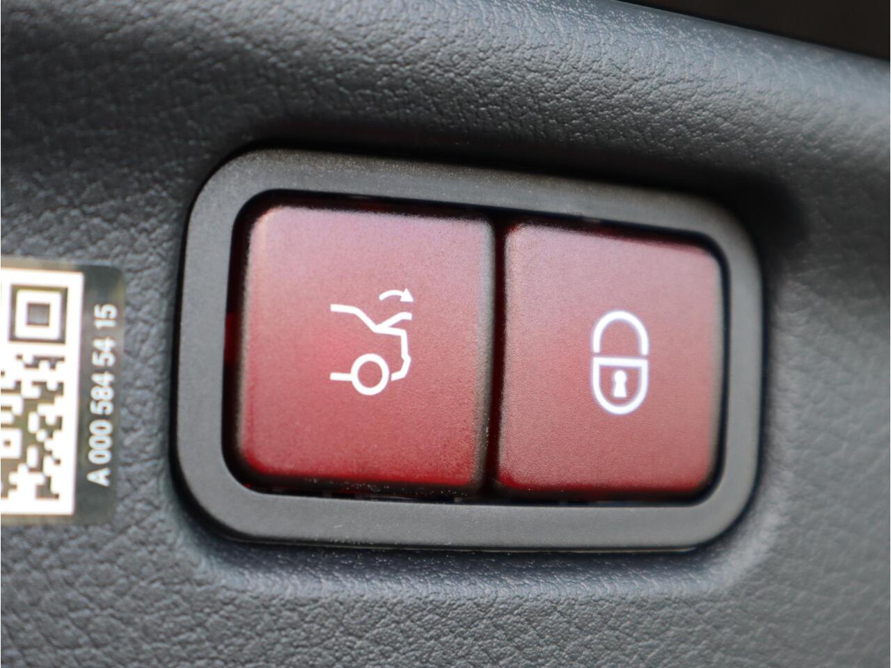 Mercedes-Benz C-KLASSE 180 Business Solution AMG