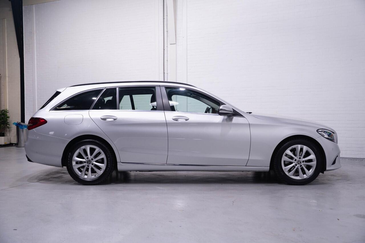 Mercedes-Benz C-KLASSE C 180 CDi Business Line Navi Sportstoelen Led koplampen Clima Stoelverwarming Camera Apple Carplay