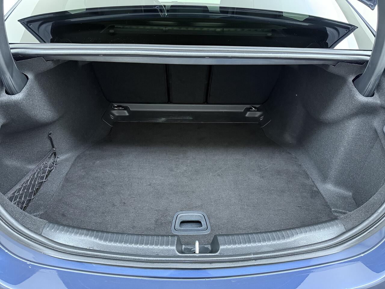 Mercedes-Benz C-KLASSE 180 AMG Line | Memory Night