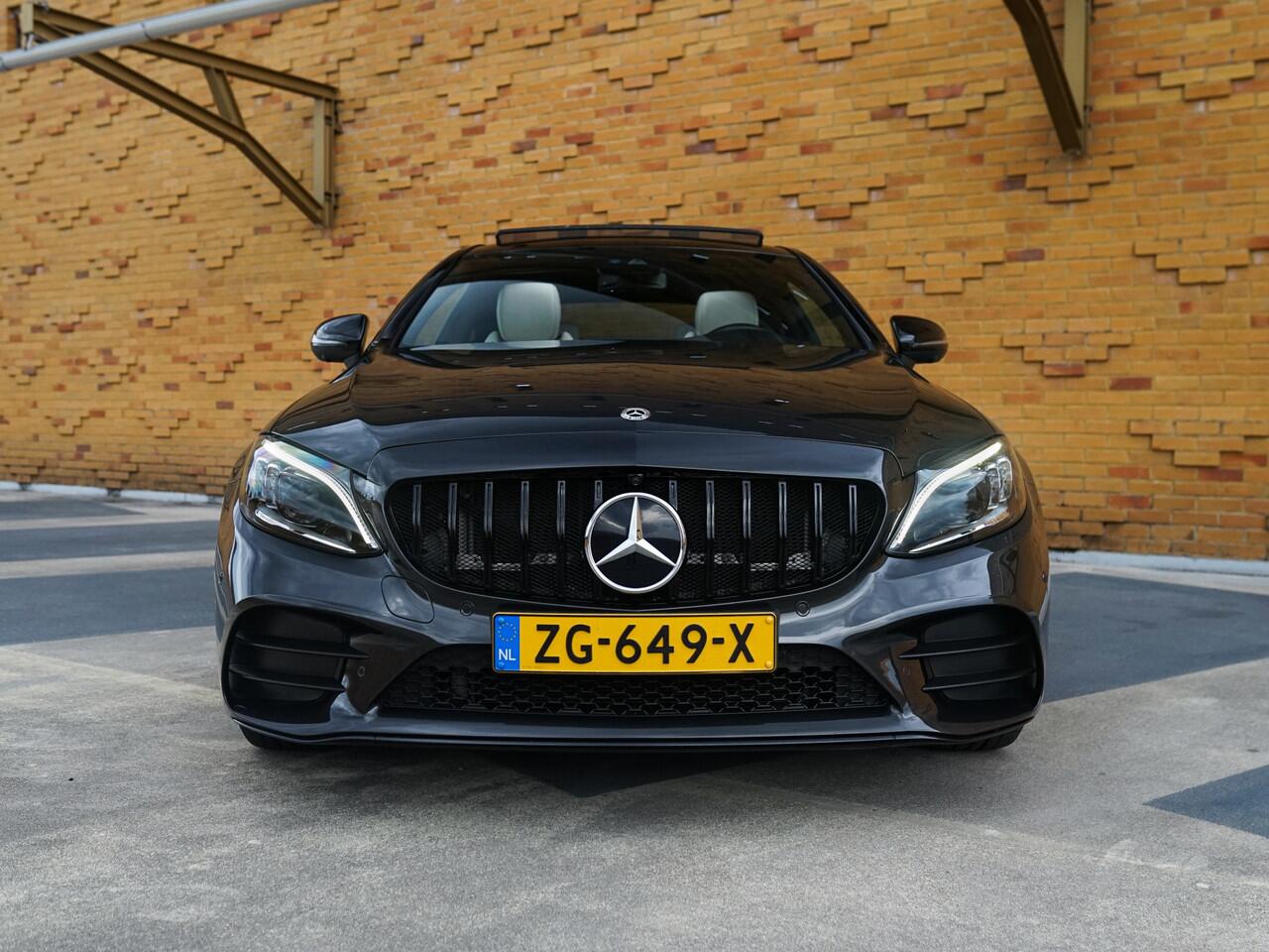 Mercedes-Benz C-KLASSE Coupé 300 AMG l Burmester l Pano l 360° l LED l Night