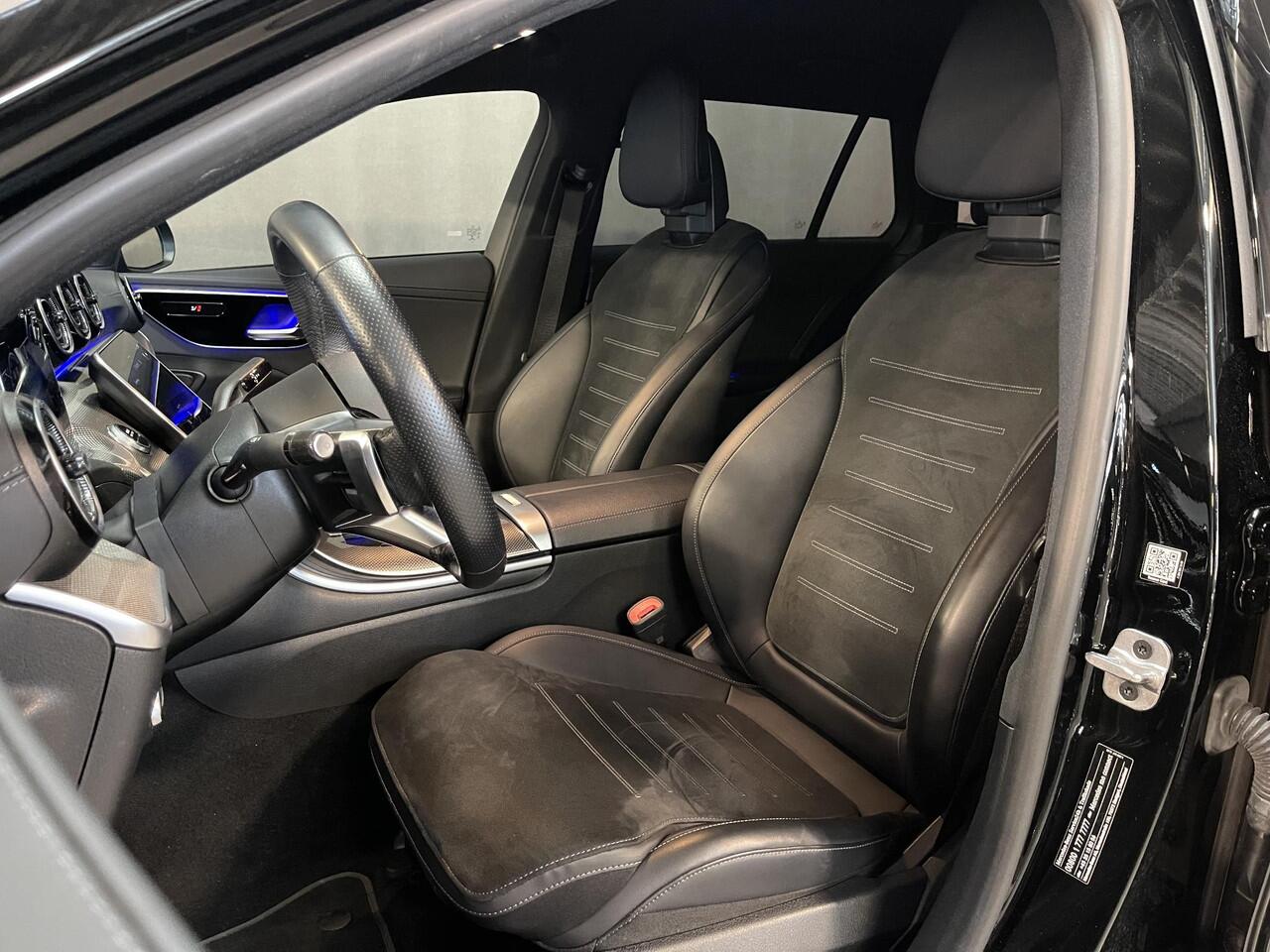 Mercedes-Benz C-KLASSE Estate 300 e AMG Line 18"/Trekhaak/Adaptieve cruise/LED/Stoelverwarming/Camera/Elektrische klep/Dodehoek/Sfeerverlichting