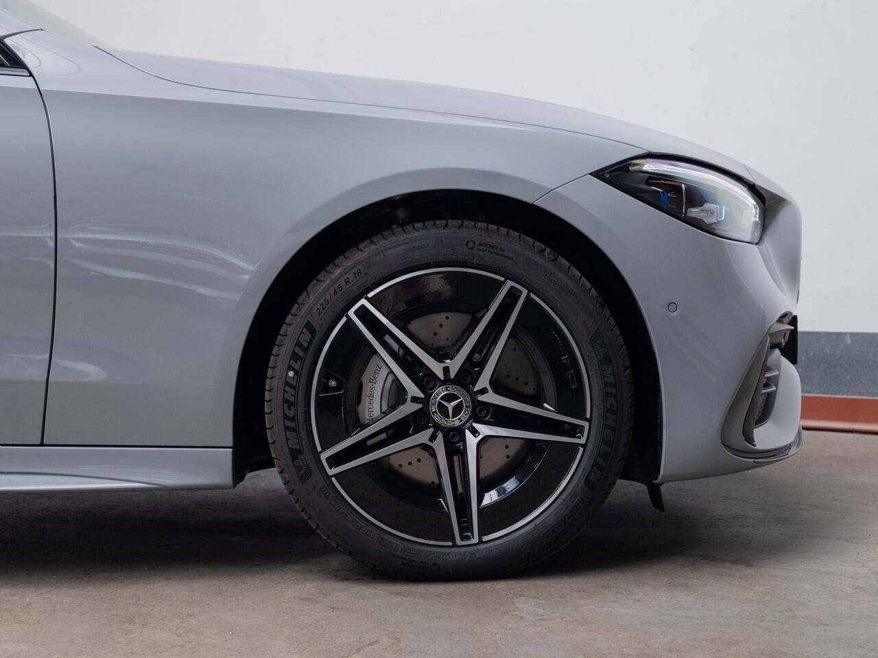 Mercedes-Benz C-KLASSE Limousine 300 e Business Solution AMG Premium PLUS | Panorama dak | Trekhaak