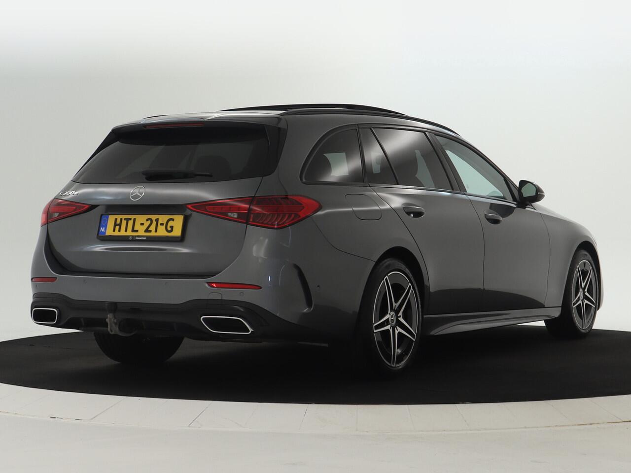 Mercedes-Benz C-KLASSE Estate 300 e AMG Plug-In Hybride | AMG Line Advanced Plus | Night Pakket | Trekhaak | Panorama Schuif-Kanteldak | Inclusief 24 maanden Mercedes-Benz Certified garantie voor Europa.