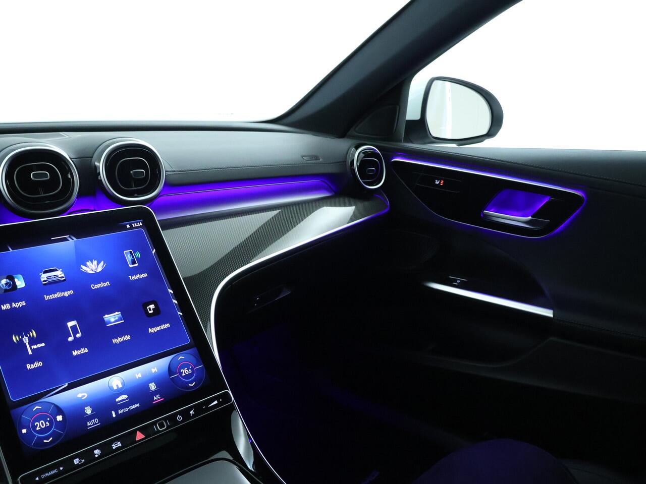 Mercedes-Benz C-KLASSE Estate 300 e AMG Line | AMG Line | Trekhaak | Panoramadak | Distronic | Stuur en Stoelverwarming | Inclusief 48 maanden MB Certified garantie voor Europa.