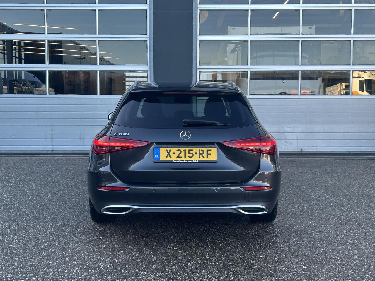 Mercedes-Benz C-KLASSE Estate 180 | Panoramadak | Apple CarPlay | Stoelverwarming | Sfeerverlichting | Achteruitrijcamera