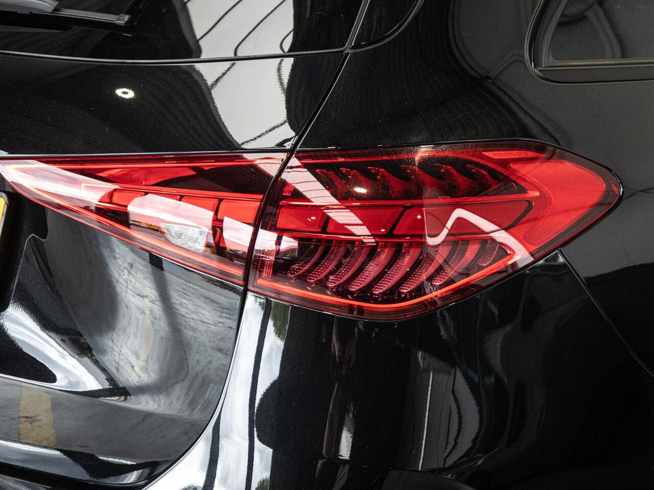 Mercedes-Benz C-KLASSE Estate 180 AMG Line Premium | Panorama dak | Trekhaak