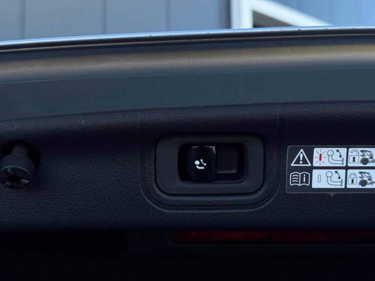 Mercedes-Benz C-KLASSE 300 e AMG Line 2023 PANO NAVI AMBIENT WIDESCREEN CAMERA CR CONTR