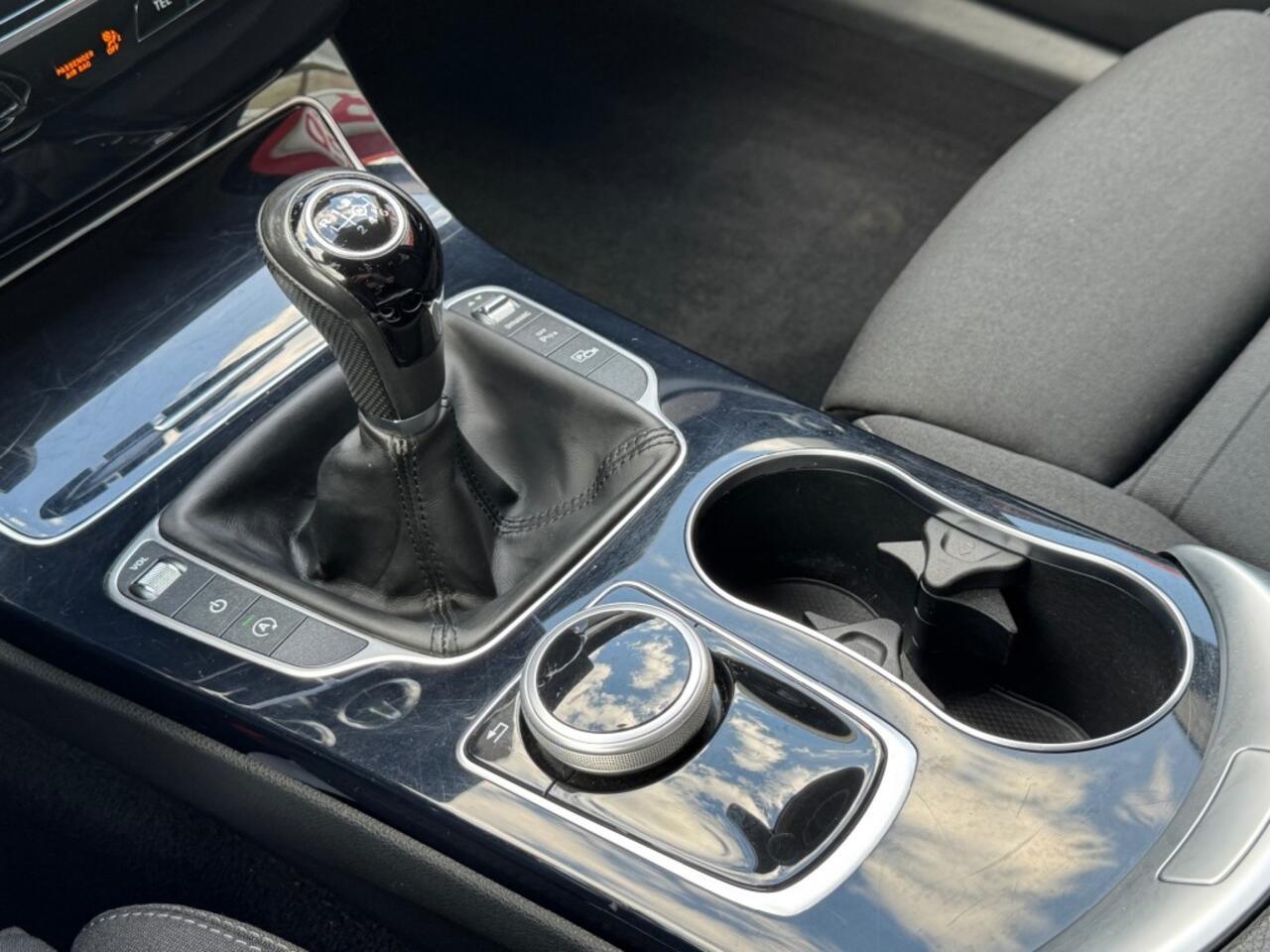 Mercedes-Benz C-KLASSE C 180 CGI 156PK. NAVIGATIE 360 CAMERA AIRCO LMV PDC ELEC-PAKKET