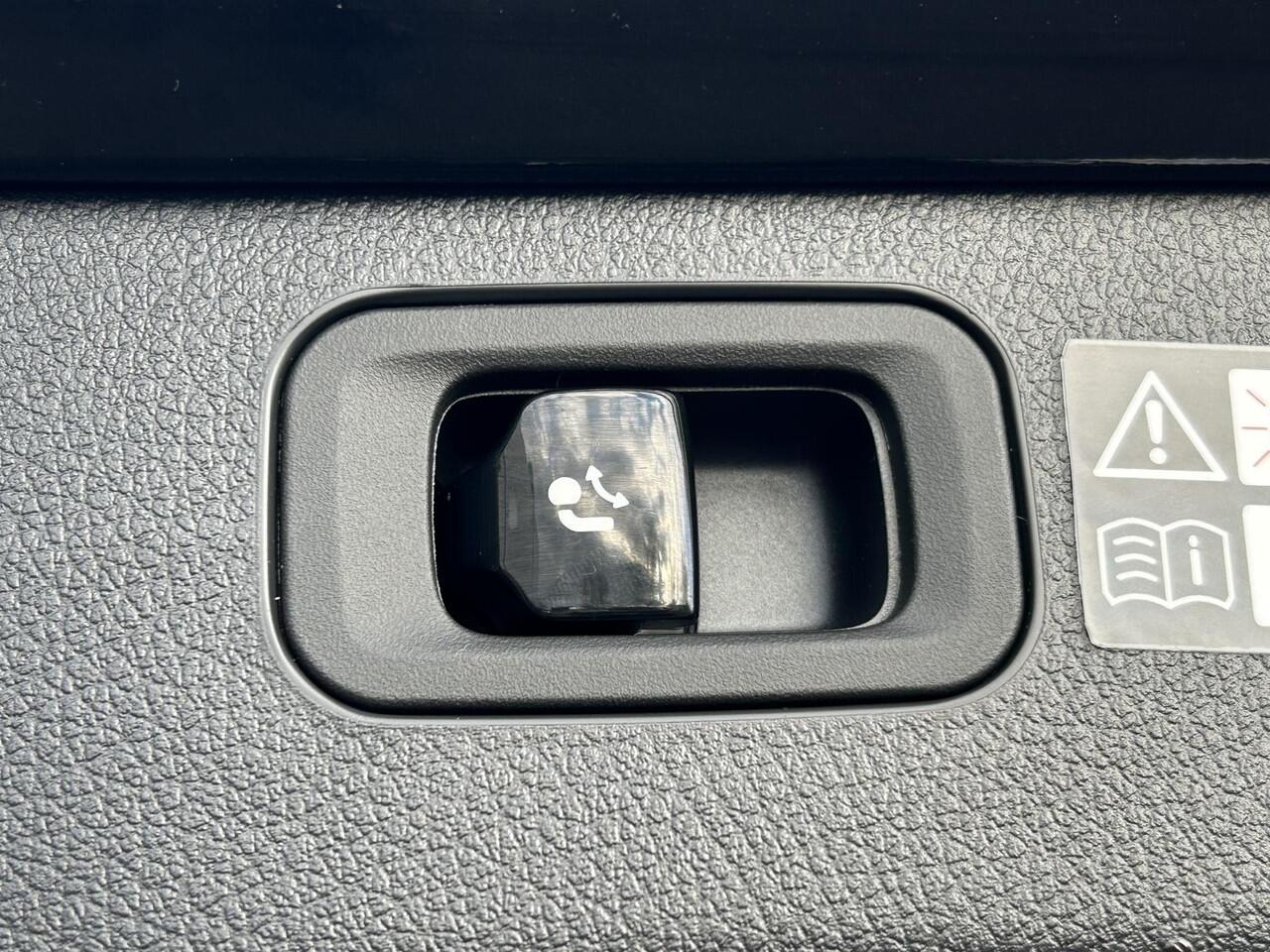 Mercedes-Benz C-KLASSE Estate 300 e AMG Line | Panoramadak | Trekhaak |