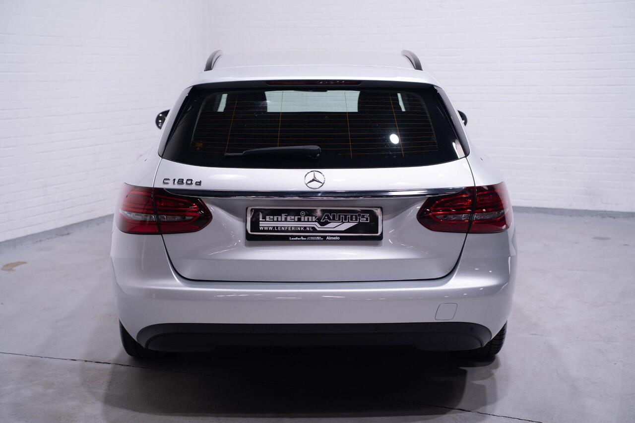 Mercedes-Benz C-KLASSE C 180 CDi Business Line Navi Sportstoelen Led koplampen Clima Stoelverwarming Camera Apple Carplay