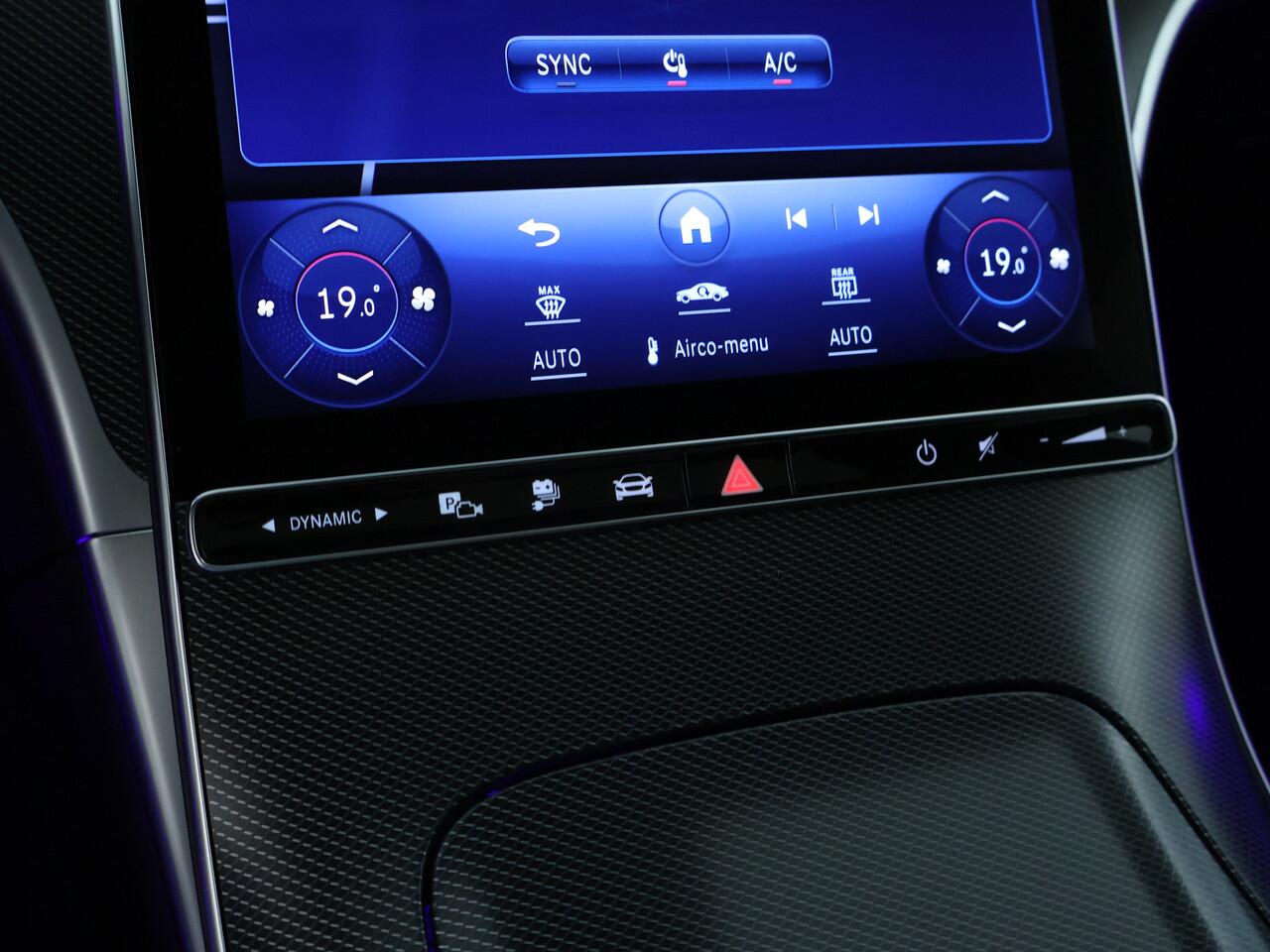 Mercedes-Benz C-KLASSE 300 e AMG Plug-In Hybride | AMG Styling | Panoramadak | Stoelkoeling | Inclusief 24 maanden MB Certified garantie voor Europa.