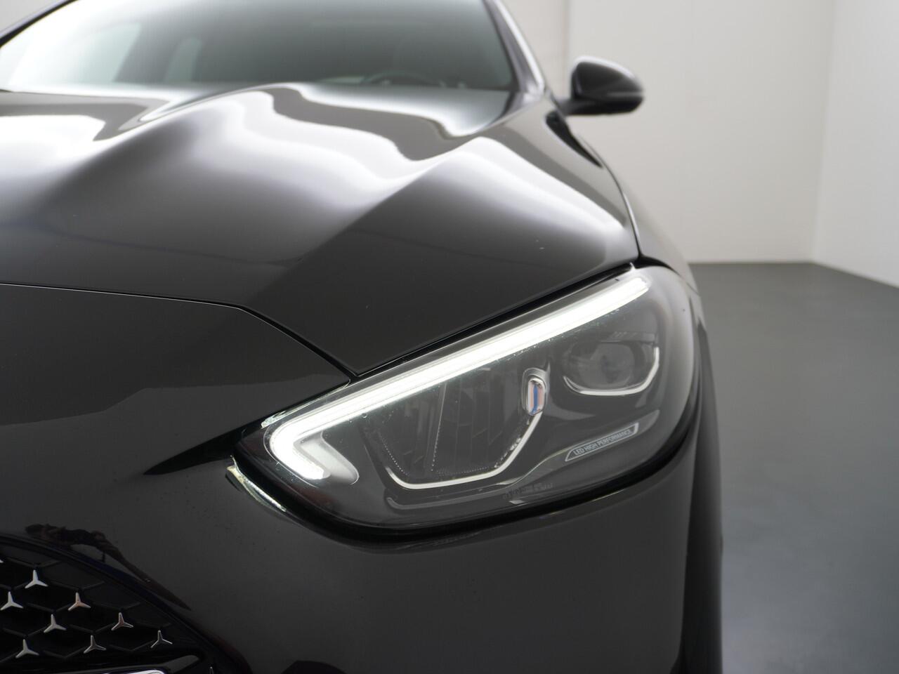 Mercedes-Benz C-KLASSE Estate 300 e AMG Line | Pano Sfeer