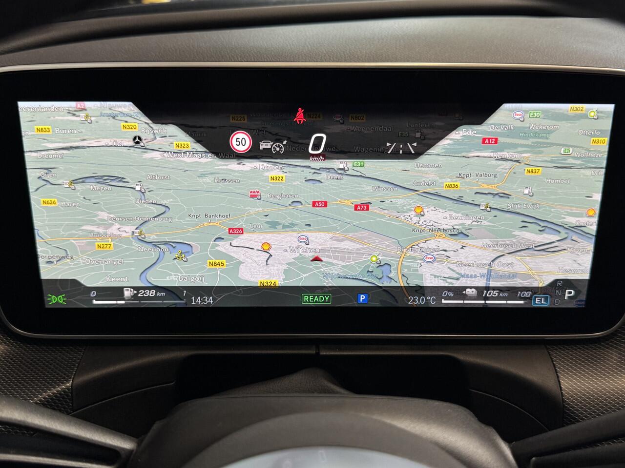 Mercedes-Benz C-KLASSE 300e 313PK PHEV 12/2024 AVANTGARDE TREKHAAK HALF LEER CAMERA ELEK/STOEL/VERWARMD 12/2024 PHEV PLUG IN HYBRIDE phev