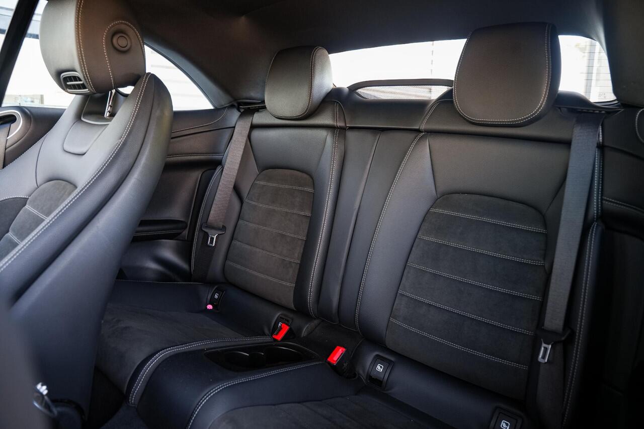 Mercedes-Benz C-KLASSE Cabrio 200 AMG Line Airscarf Burmester Multibeam LED Stoelverw. Navigatie 18''LM